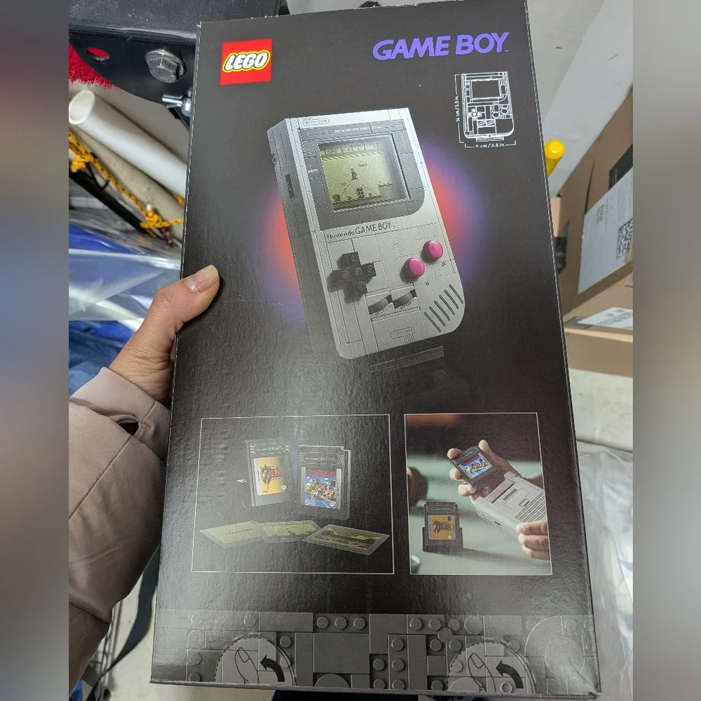 NEW LEGO Nintendo Game Boy Retro Building Set